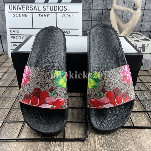 2021 Mens Womens Slipper Summer Sandals Scuffs Beach Slides Leisure Slippers Ladies Sandali Bathroom Home Shoes Trendy Office Slippers Flower Snake