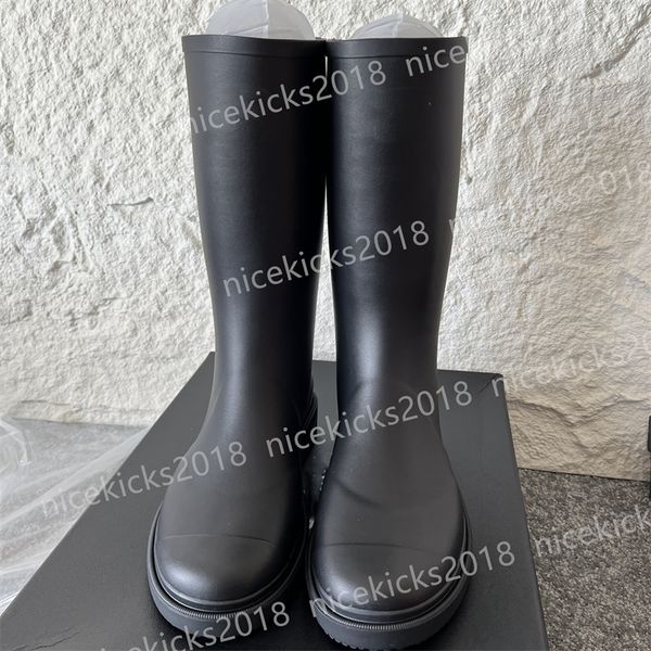 Luxury Designers Rain Boots Women Black Vintage Platform Shoes Rubber Rainboots Fashion Boot Stylish Olive Green Footwear Bottes De Pluie Rainy Master Quality