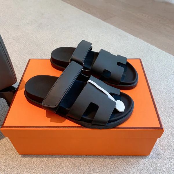 2026 Designer Sliders Slippers Chypre Sandal Flip Flops Flat Sandals Beach Comfort Calfskin Leather Natural Suede Goatskin in Brown Black for Women and Men