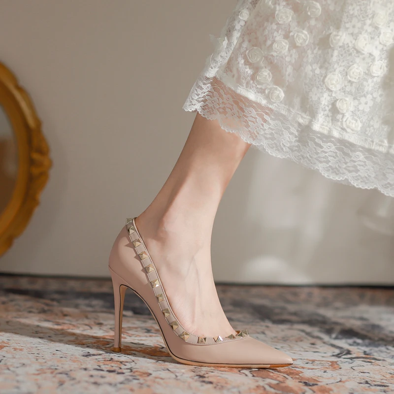 Pointed Metal Studs Pumps for Women, Genuine Leather, Simple Shoes, High Heels, Sexy Fashion, Black, Luxury Brand Heels